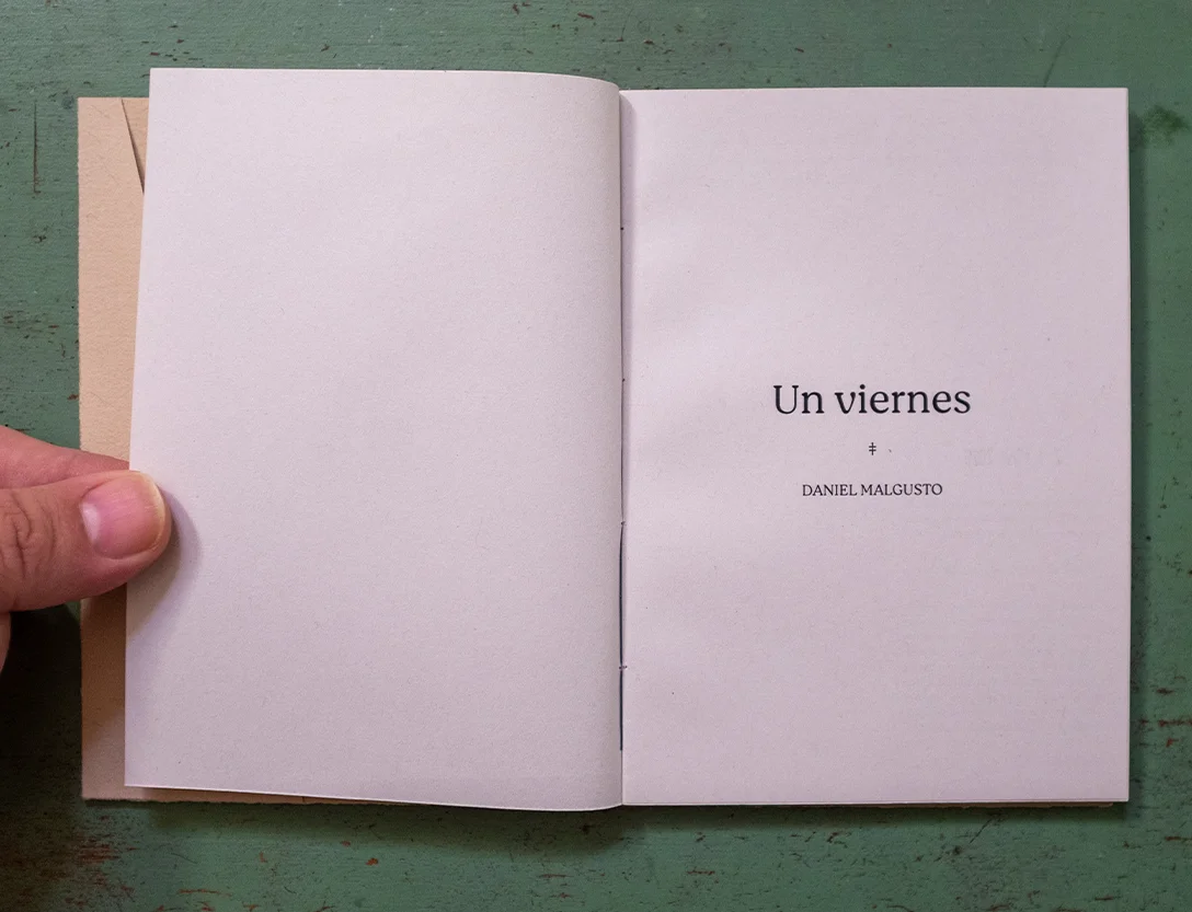 Title page: Un viernes, Daniel Malgusto